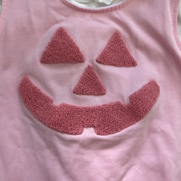 Jack-o-lantern bubble with white ruffle under tee - Picture 2 of 8